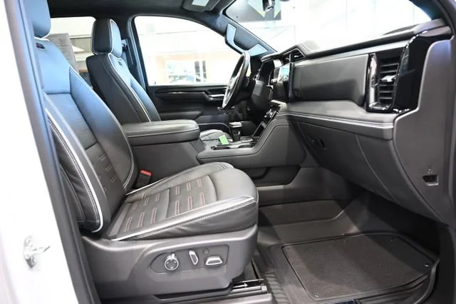 2025 GMC Sierra 1500 AT4X - Photo 15