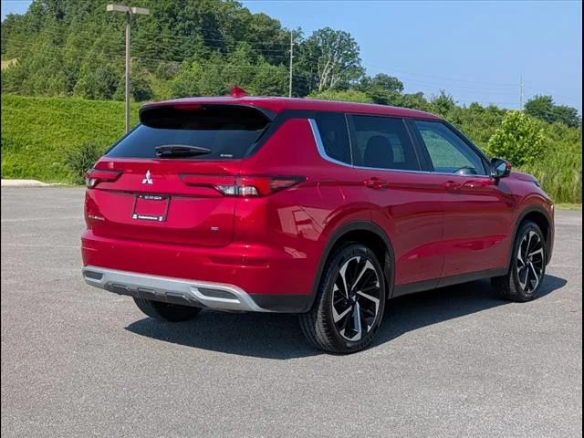 Used 2024 Red Diamond P62 Mitsubishi SE image 4