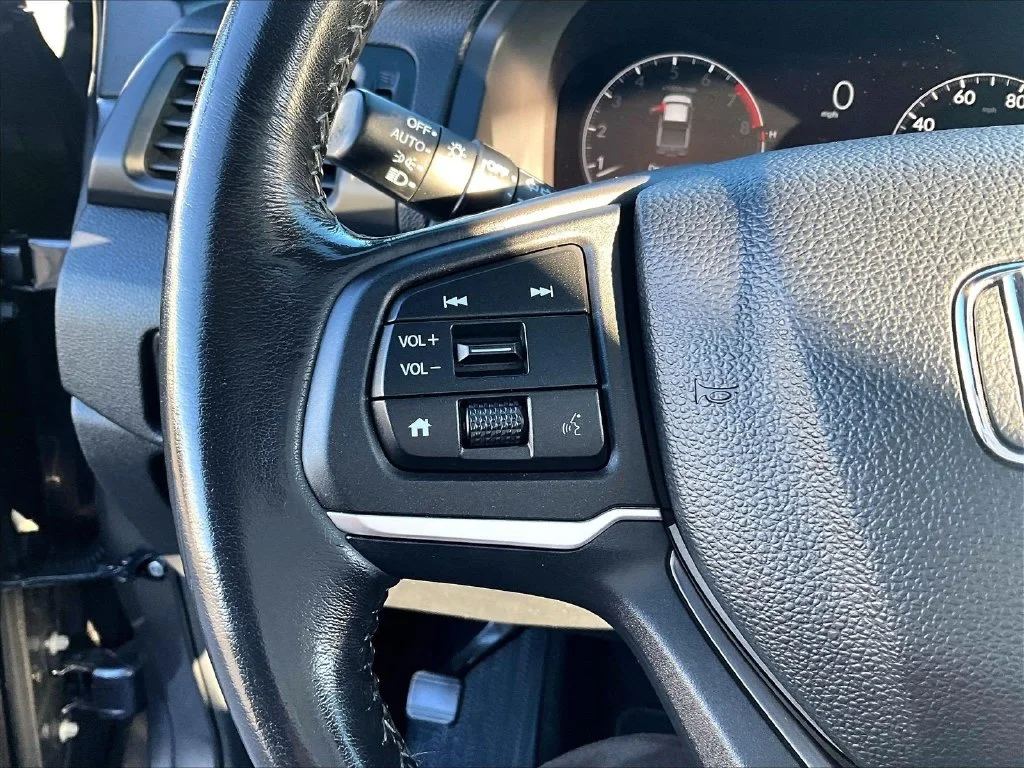 Used 2025 Gray Honda RTL image 23