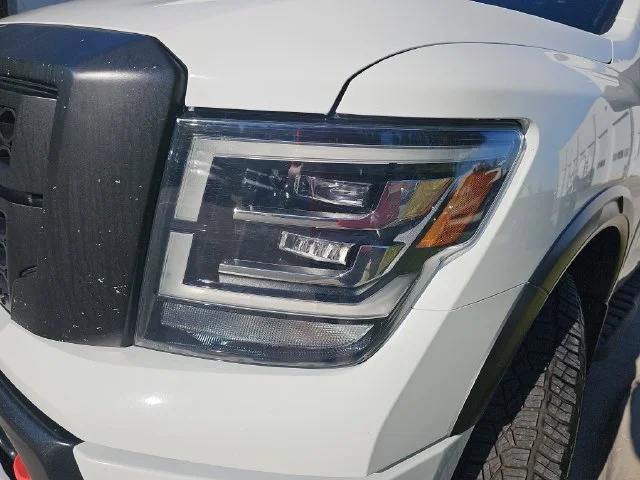 Used 2023 White Nissan PRO-4X image 28