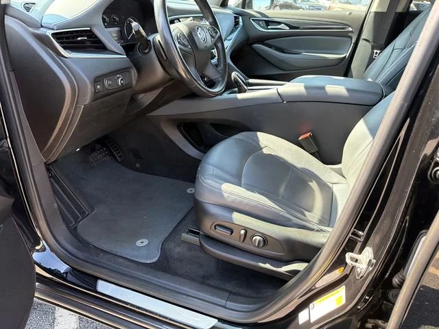 Used 2020 Ebony Twilight Metallic Buick Essence image 9