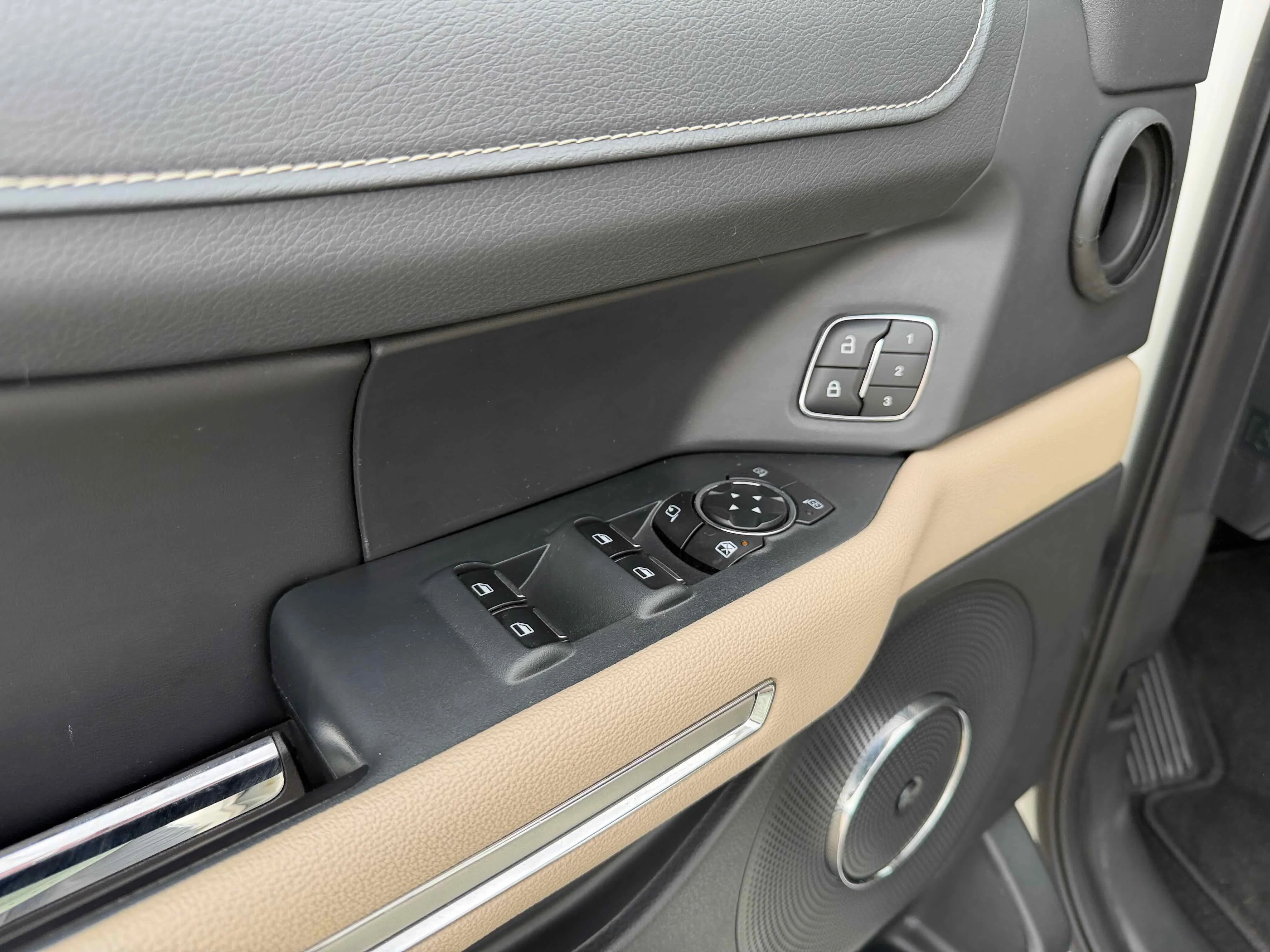 Used 2023 White Metallic Ford Limited image 15