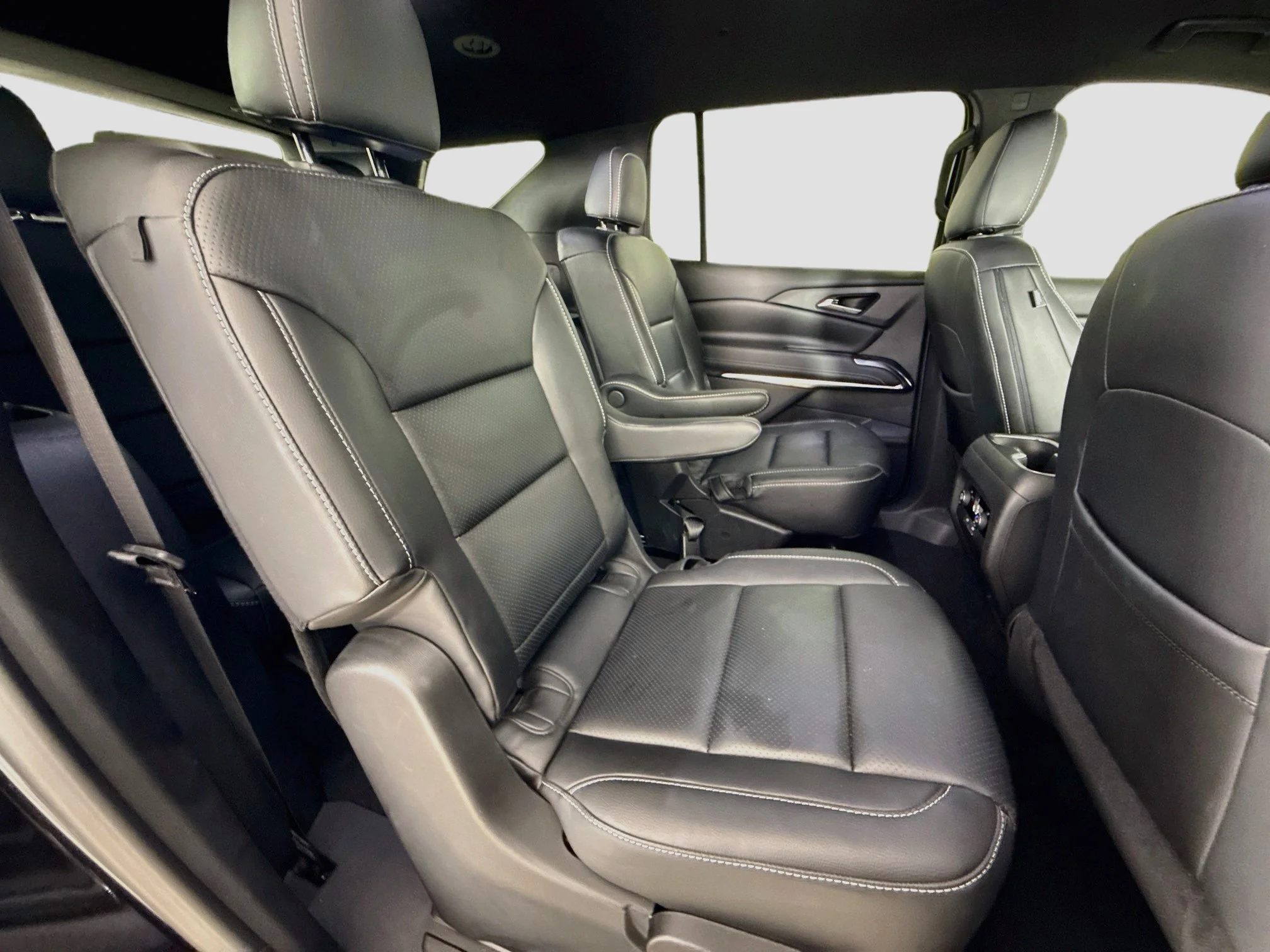 Used 2025 Mosaic Black Metallic Chevrolet LT image 30