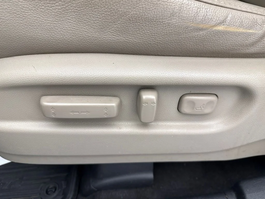 Used 2016 White Honda Touring image 20