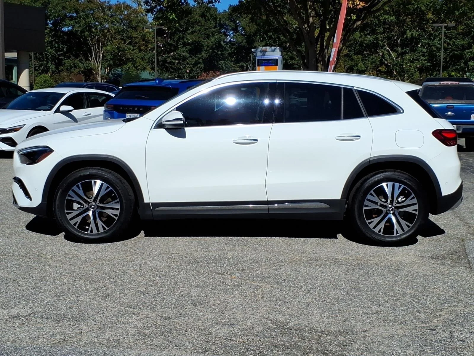 Certified Used 2026 Polar White Mercedes-Benz GLA 250 image 3