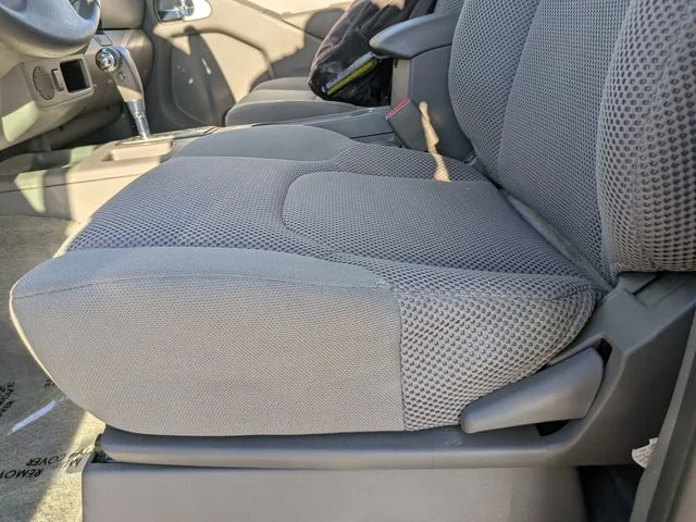 Used 2018 Silver Nissan SV image 17