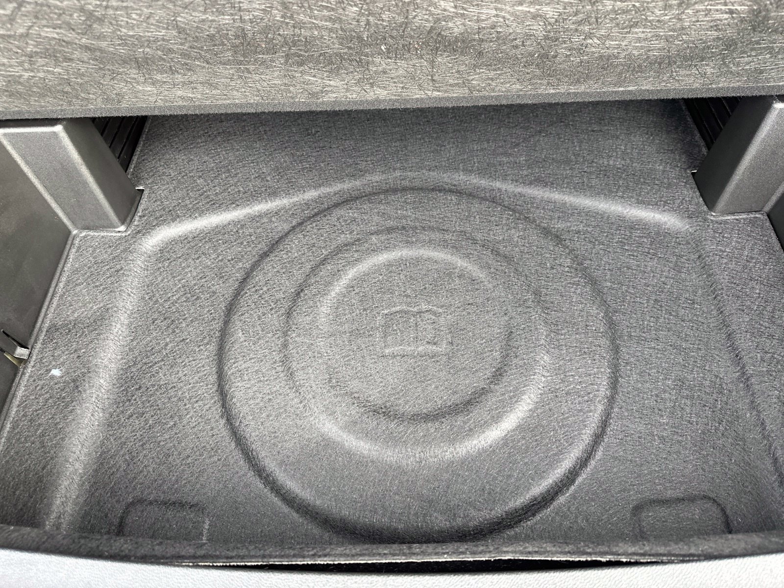 Used 2026 Silver GMC Elevation image 29