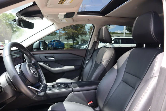 Used 2023 Brilliant Silver Metallic Nissan SL image 20