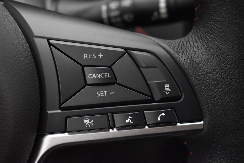 2025 Nissan Versa Sedan SR - Photo 18