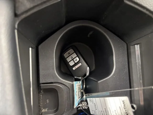 Used 2019 White Honda Touring image 12