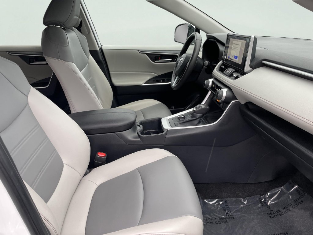 Certified Used 2024 Pearl Toyota XLE Premium image 13