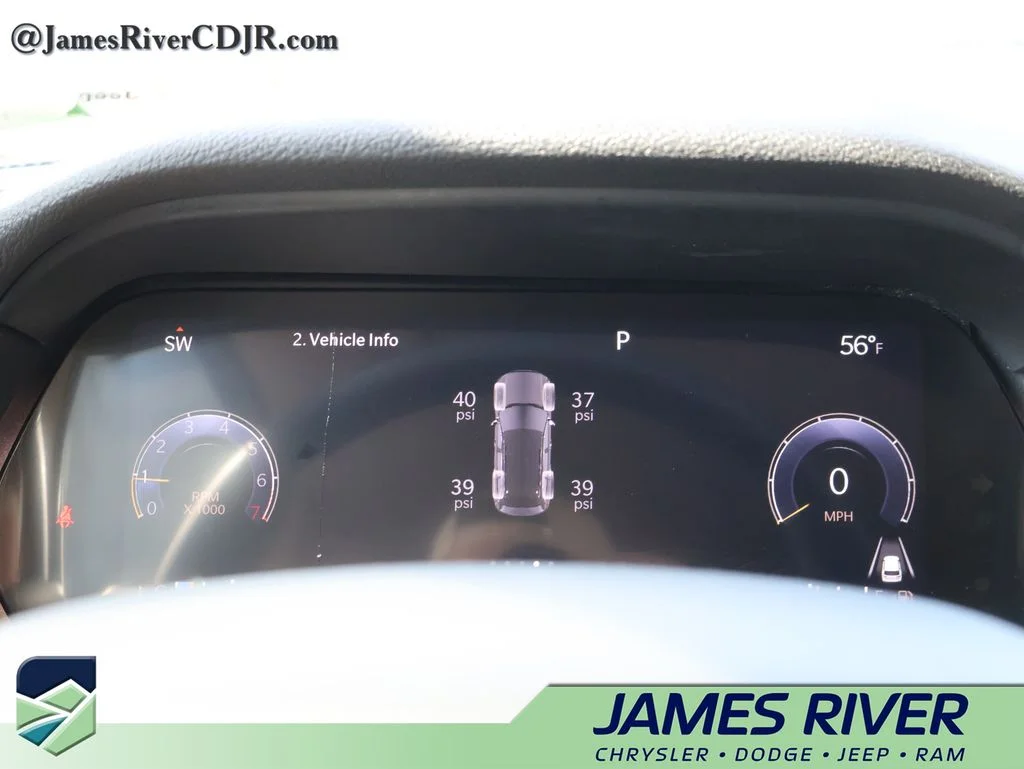 Used 2024 Red Jeep Laredo image 28