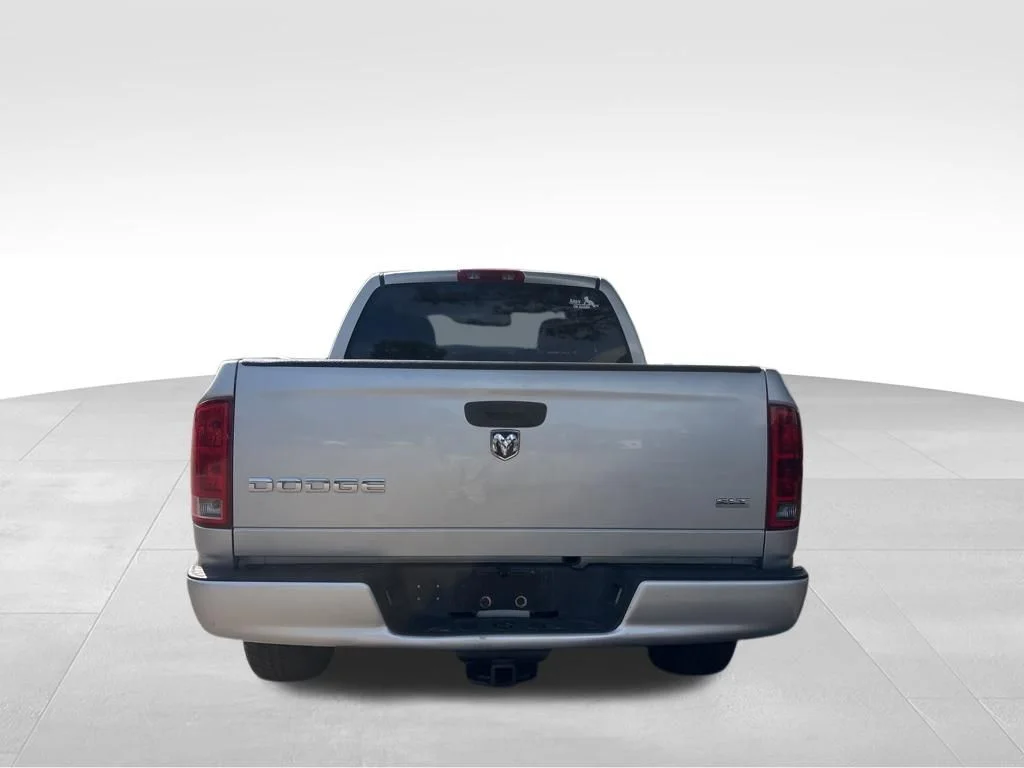 Used 2004 Black Dodge SLT image 9