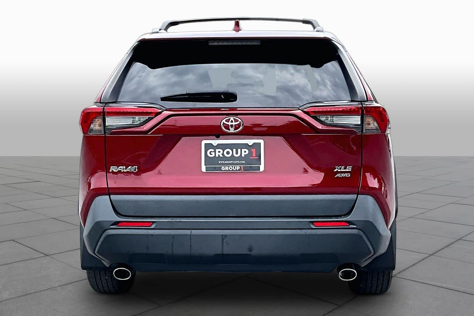 Used 2023 Ruby Flare Pearl Toyota XLE image 5