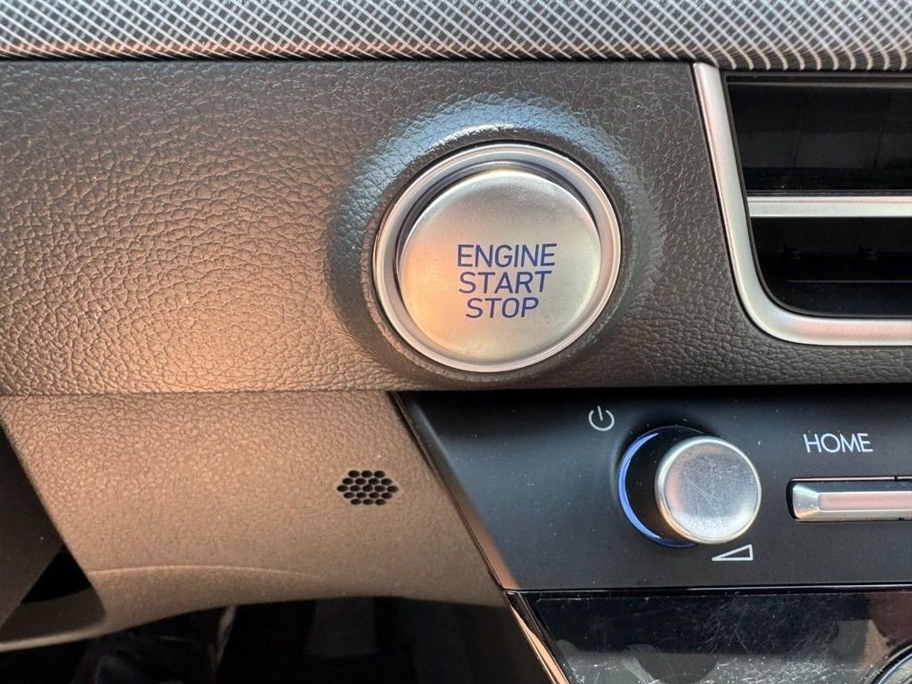 2025 Hyundai Sonata SE - Photo 21