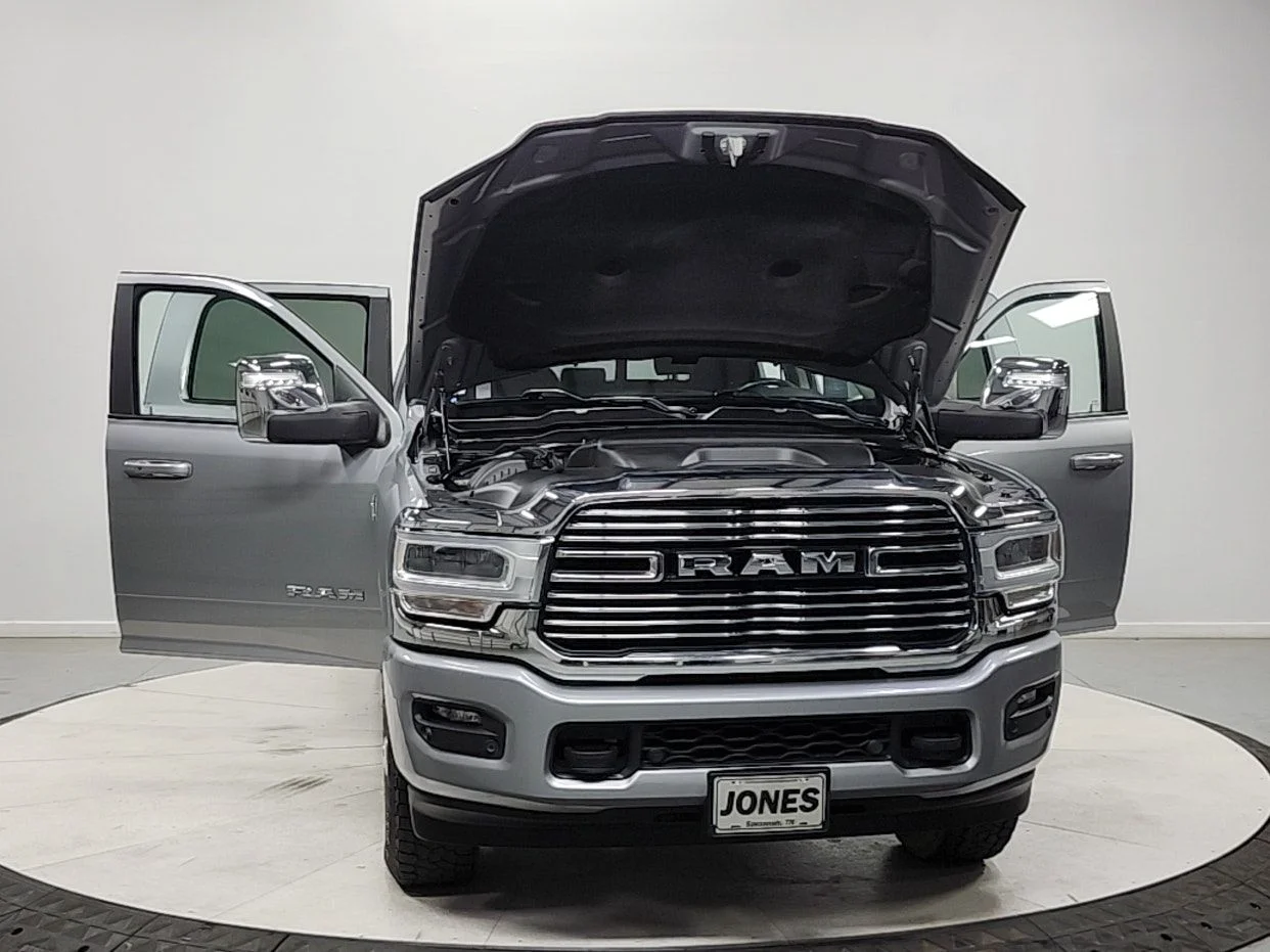 Used 2024 Silver Ram Laramie image 10