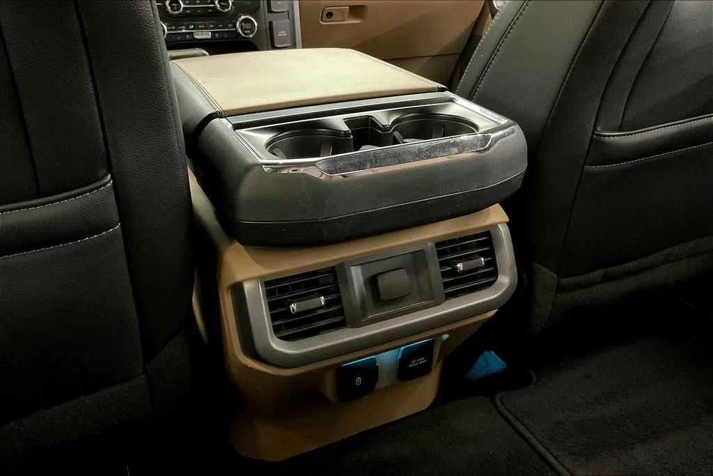 Used 2021 White Ford Lariat image 38
