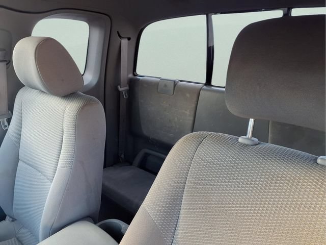 Used 2006  Toyota Y image 11