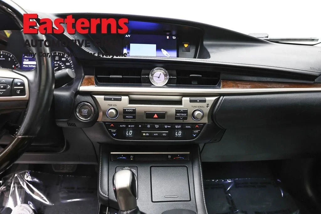 Used 2016 Silver Lexus 350 image 14