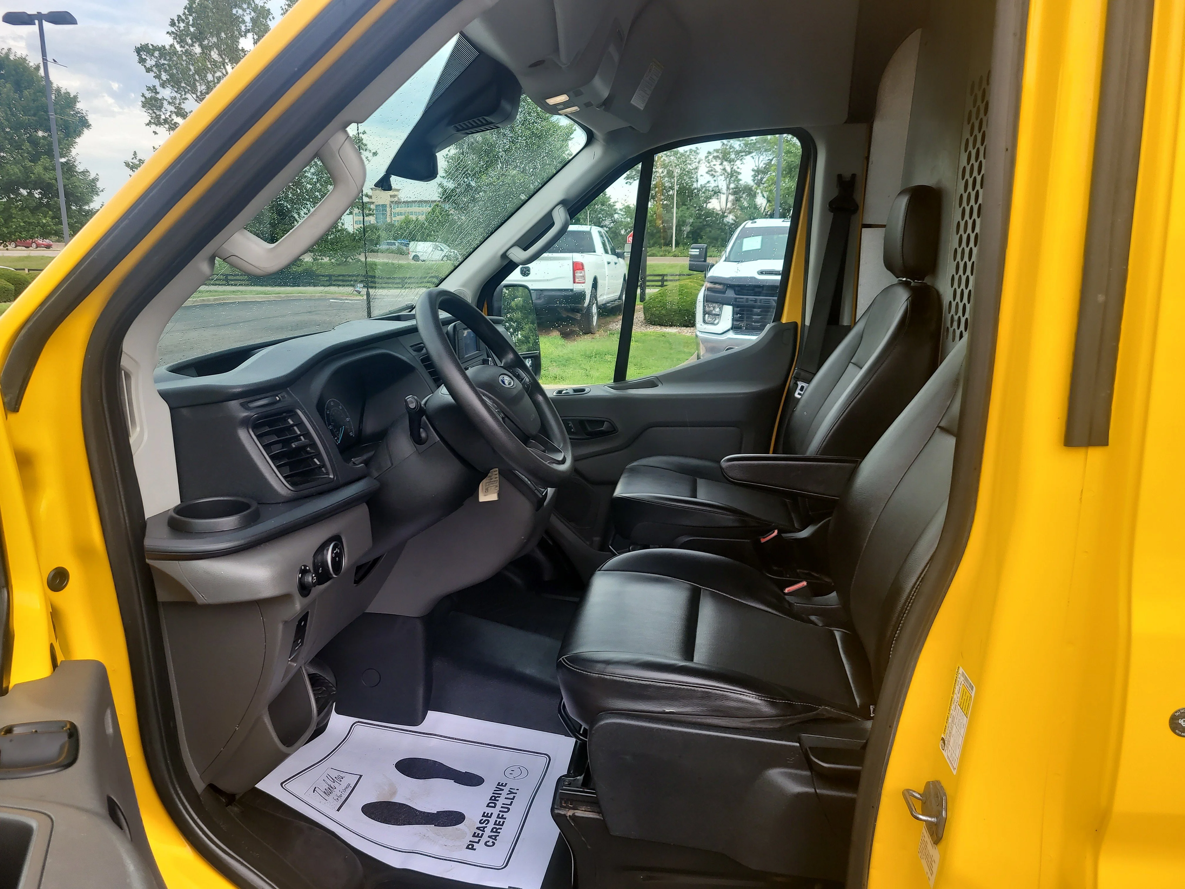 Used 2021 School Bus Yellow Ford  image 9