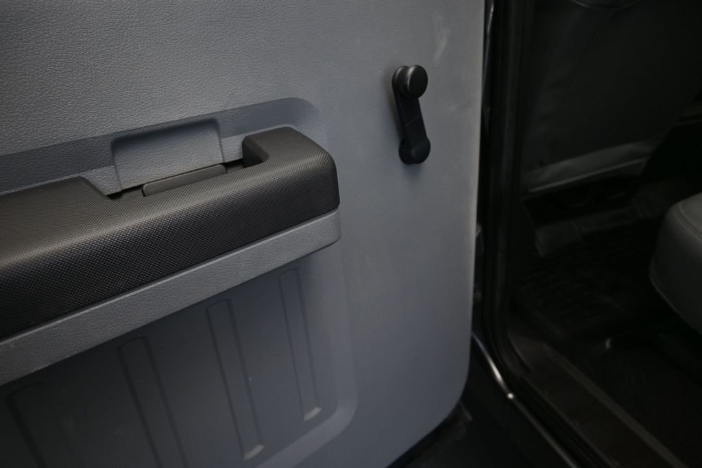 Used 2016 Gray Ford XL image 15