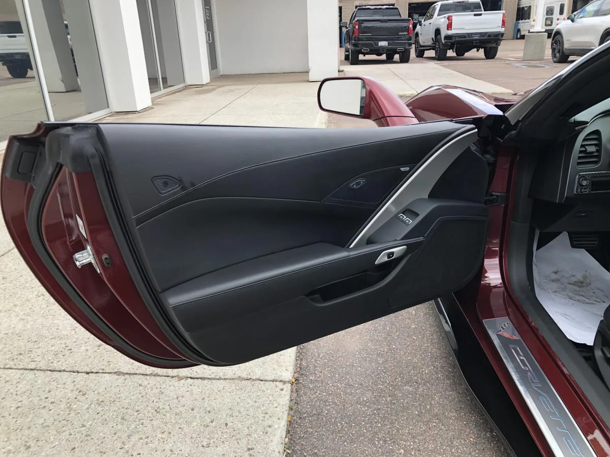 Used 2016 Red Chevrolet 2dr Stingray Cpe w/1LT image 11