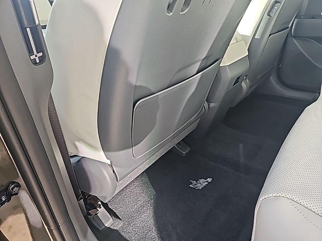 New 2026 Green Hyundai SEL AWD image 29