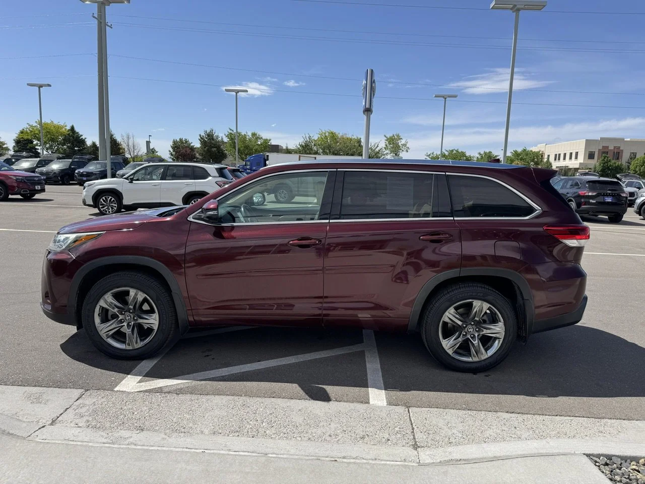Used 2019 Ooh La La Rouge Mica Toyota Limited Platinum image 4