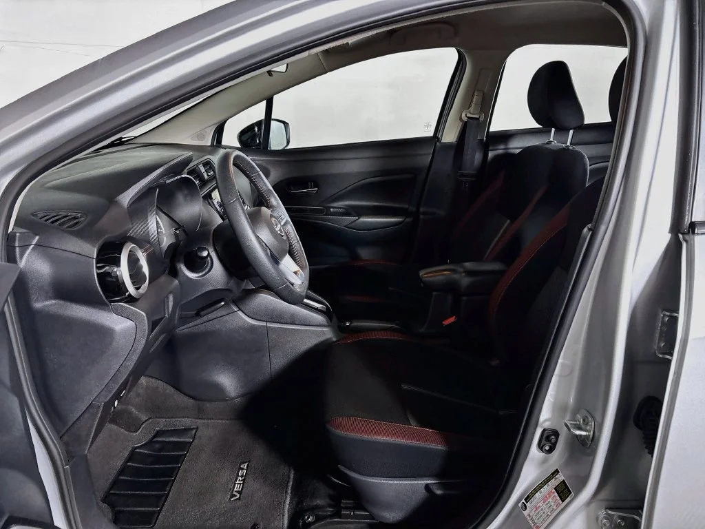 Used 2024 Silver Nissan 1.6 SR image 11