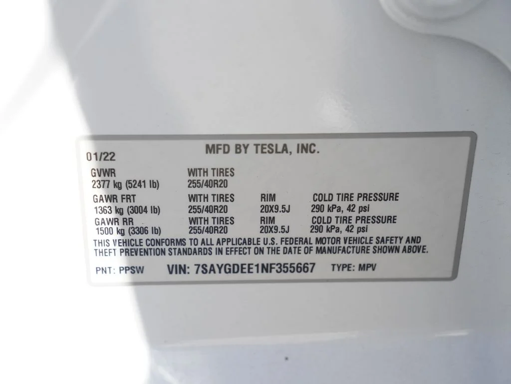Used 2022 White Tesla Long Range image 25