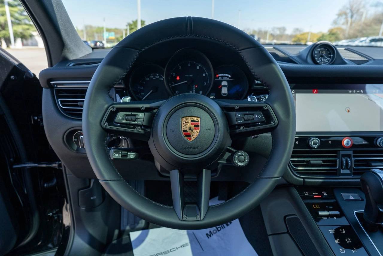 Used 2026  Porsche  image 24