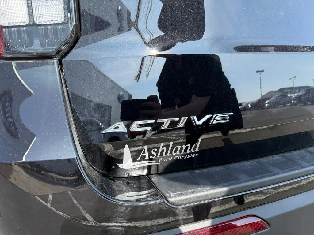 2026 Ford Explorer Active - Photo 5