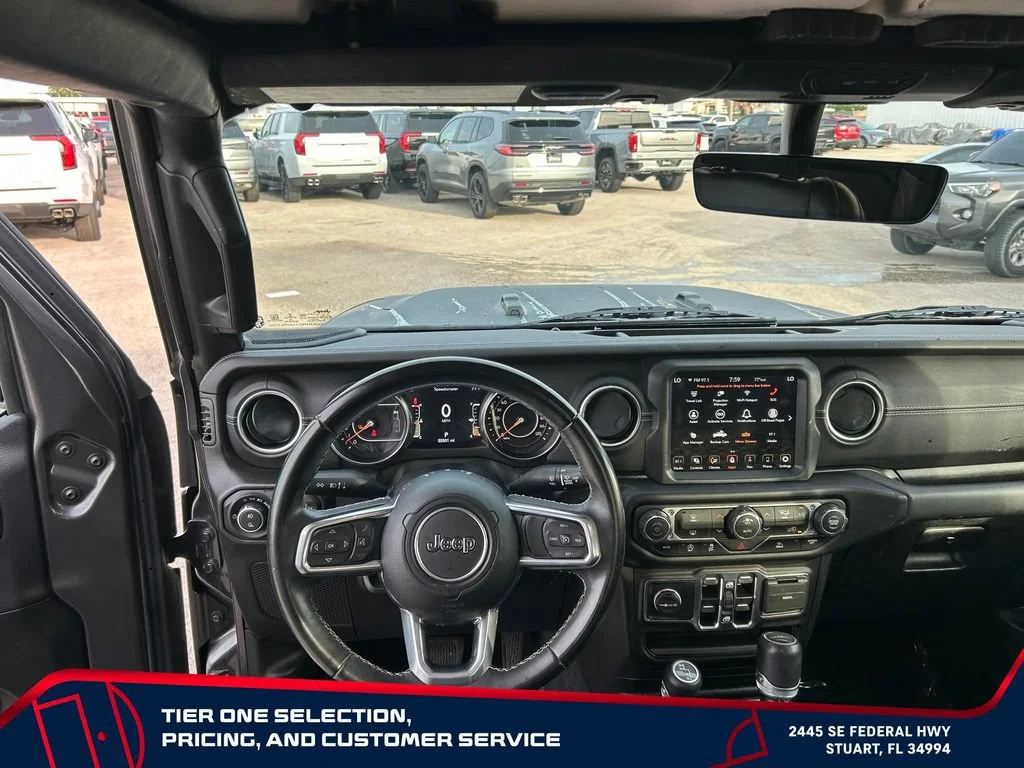 Used 2022 Gray Jeep Overland 4x4 image 28