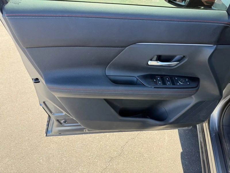 Used 2025 Gun Metallic/supe Nissan SR image 15