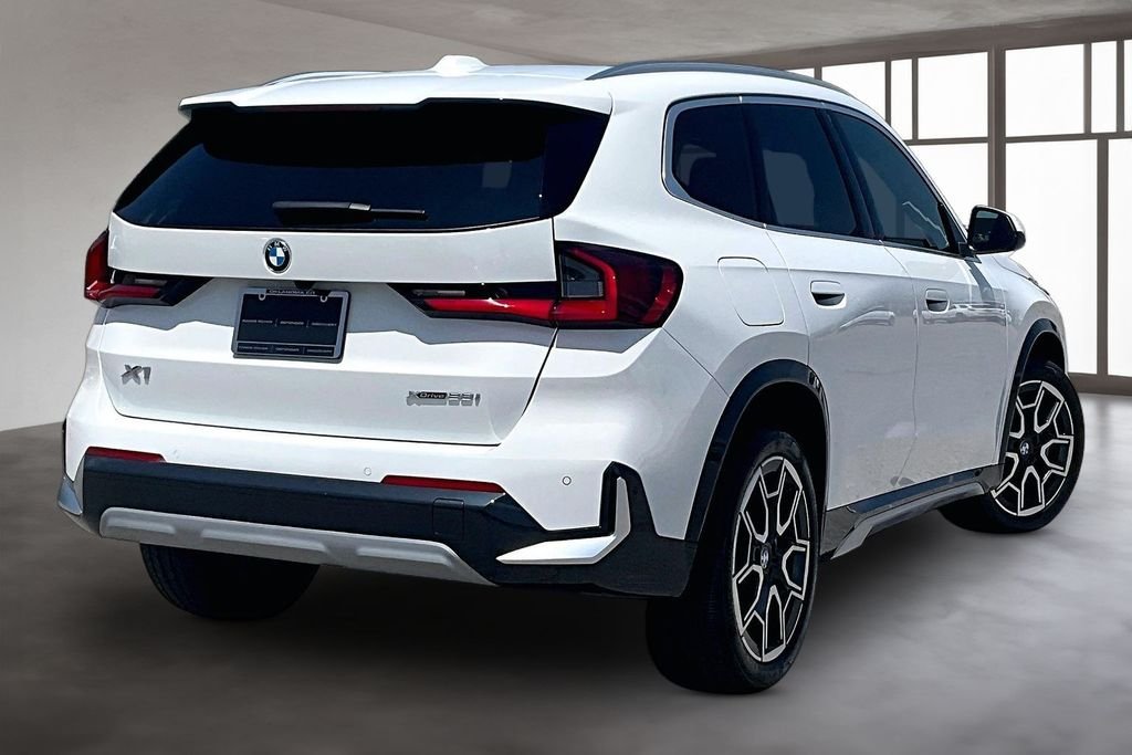 Used 2025 White BMW xDrive28i image 2