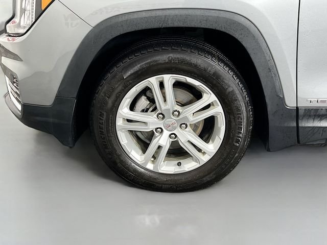 2023 GMC Terrain SLE - Photo 10
