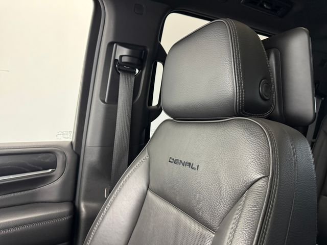 Used 2021 White Frost Tricoat GMC Denali image 38