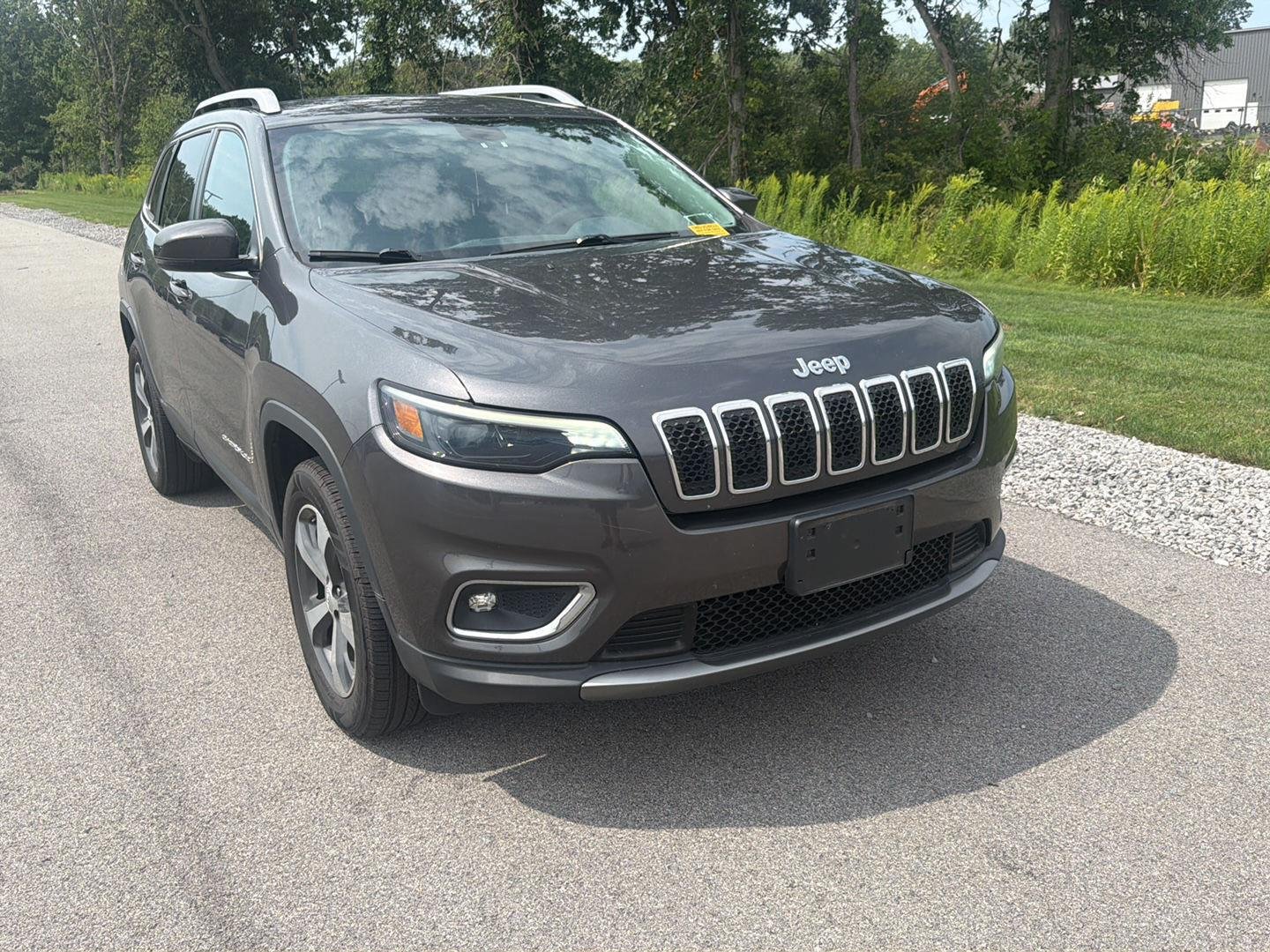 Used 2019 Granite Crystal Metallic Clearcoat Jeep Limited image 2