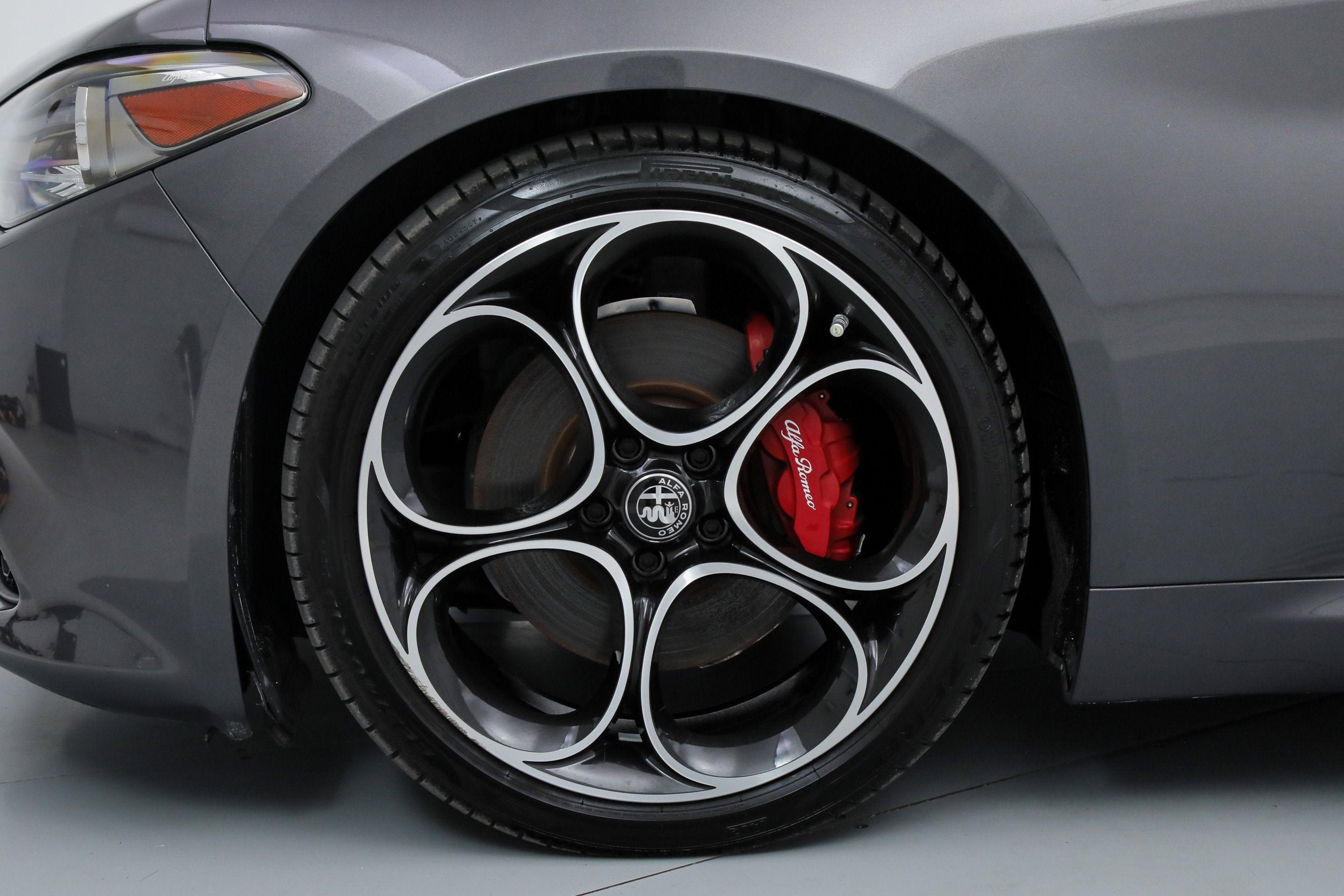 Used 2023 Gray Alfa Romeo Veloce image 20