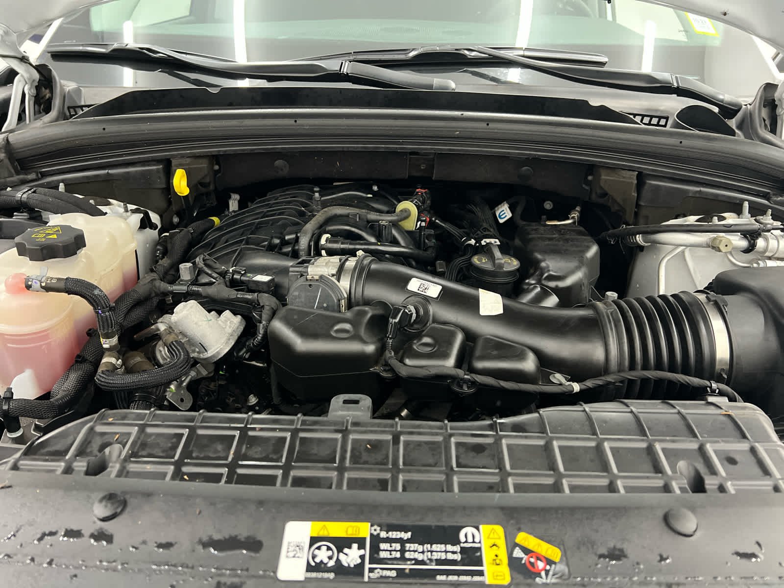 Used 2023 Bright White Clearcoat Jeep Laredo image 30