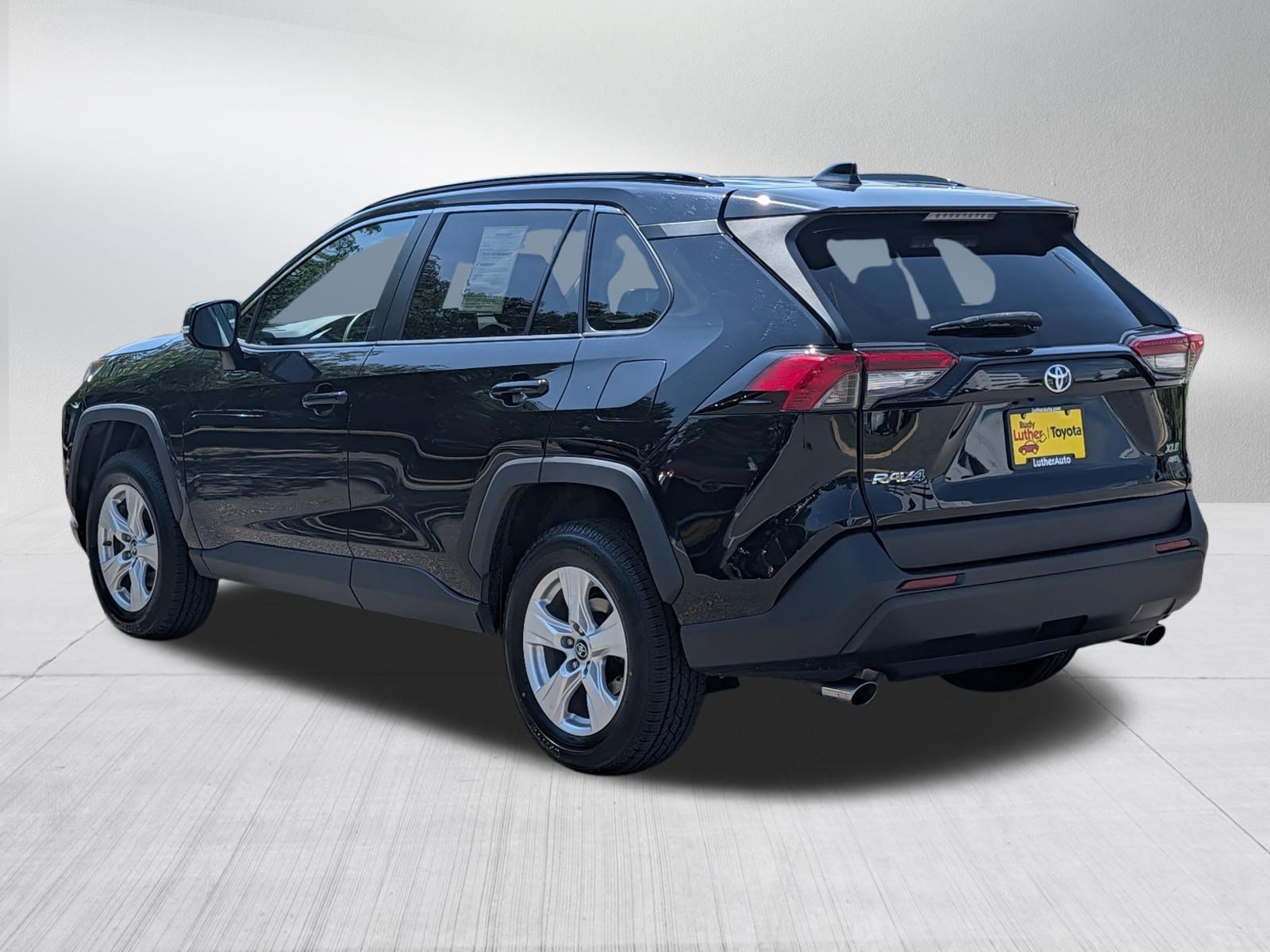 Certified Used 2019 Midnight Black Metallic Toyota XLE image 5