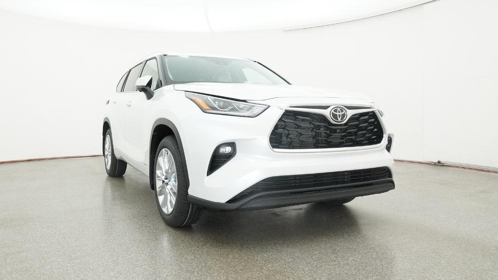 New 2026 Wind Chill Pearl Toyota Hybrid Limited image 4