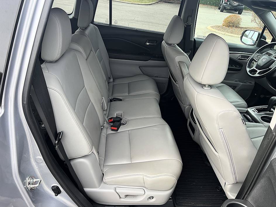 Used 2019 Sapphire Honda EX-L image 16
