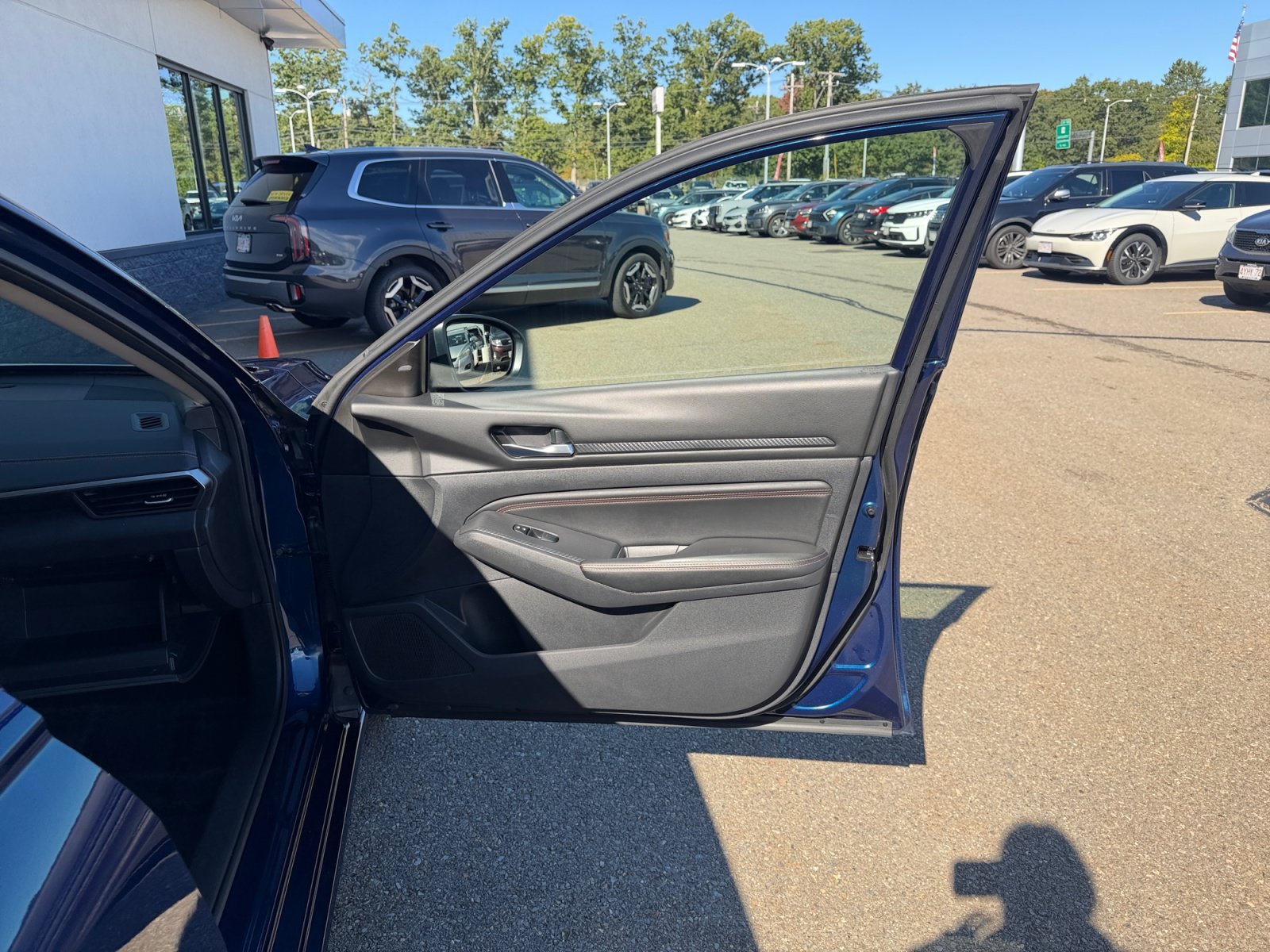 Used 2020 Deep Blue Pearl Nissan 2.5 SR image 32