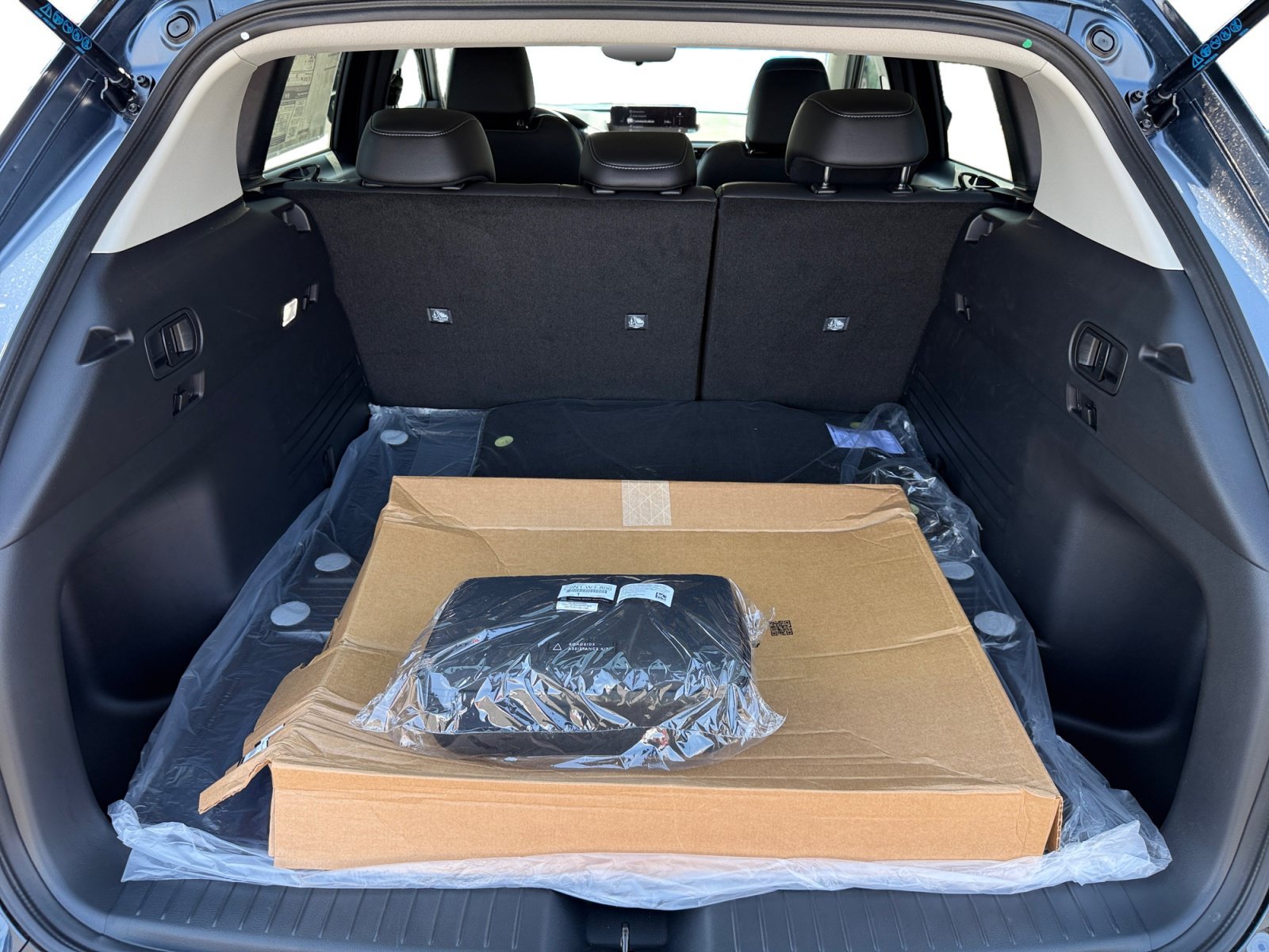 New 2026 Ingot Blue Metallic Mazda 2.5 S Select image 17