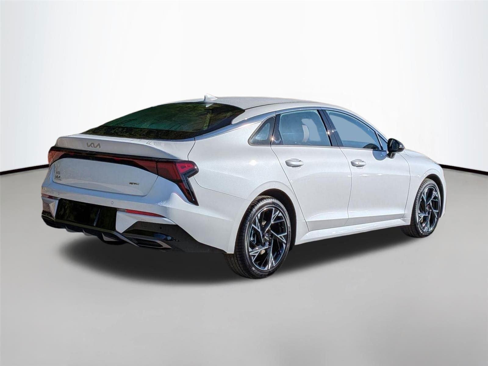 New 2026 Snow White Pearl Kia GT-Line image 7