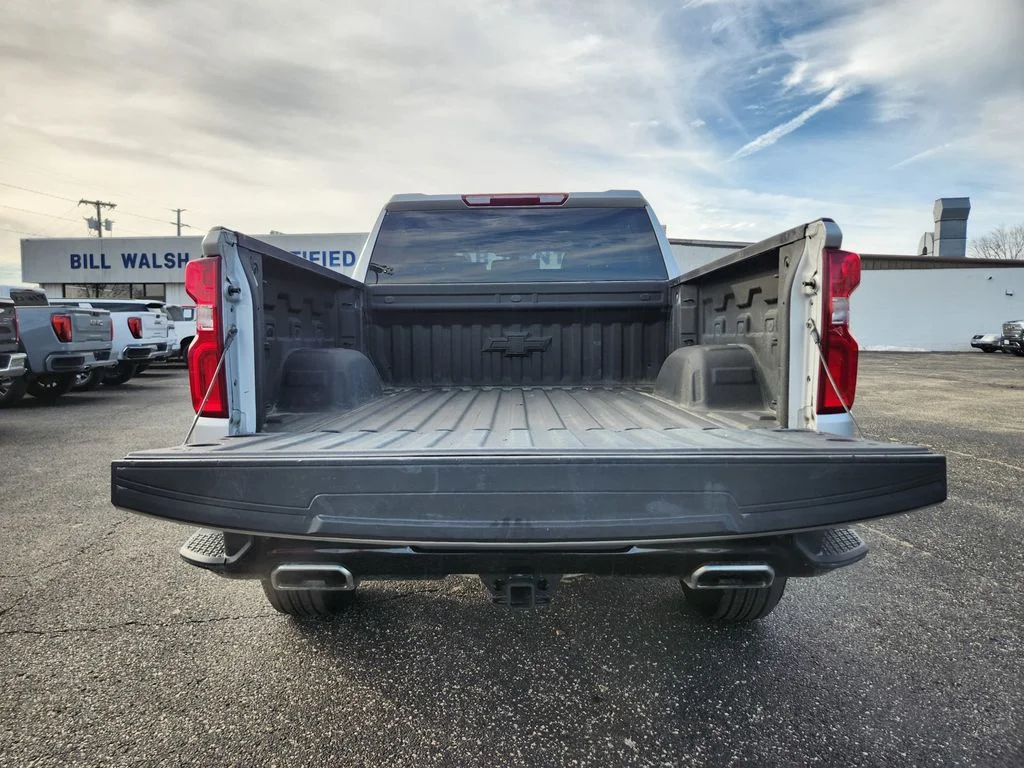 Used 2022 Silver Chevrolet Trail Boss Crew 4X4 image 32