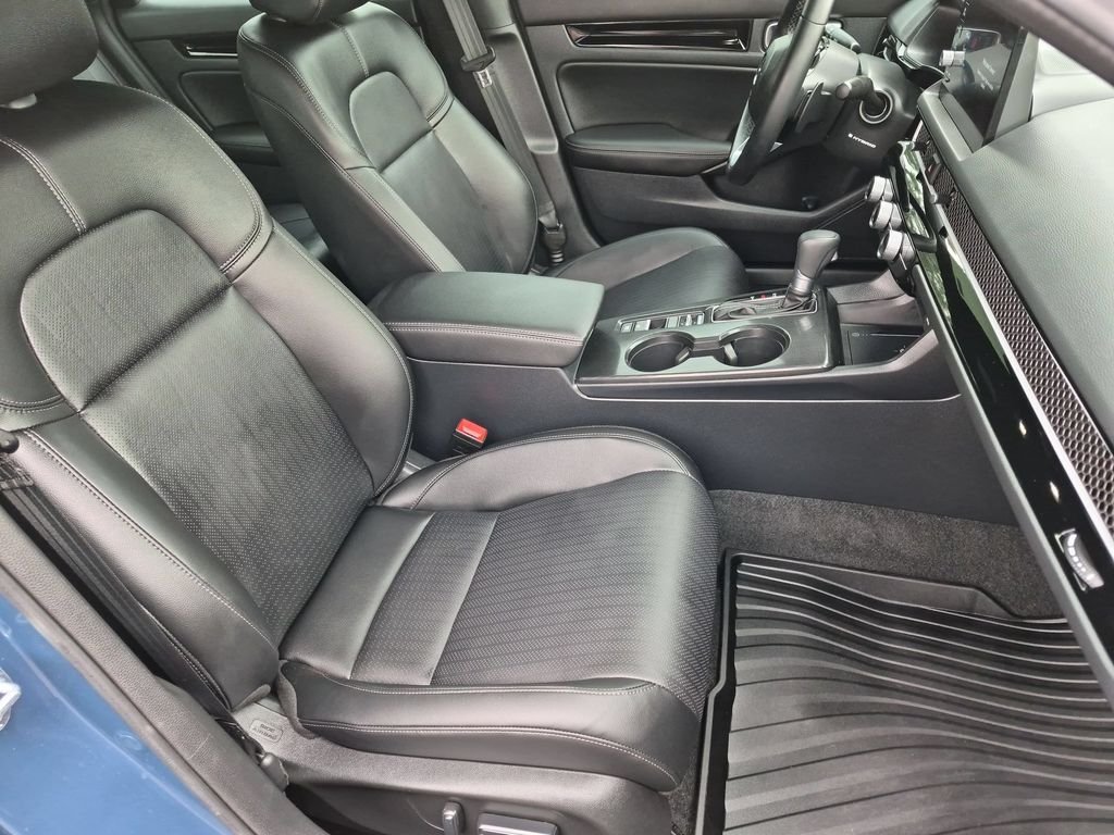 Used 2025  Honda Sport image 21