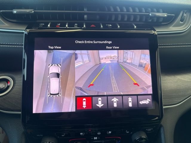 Used 2025 Metallic Jeep Limited image 31