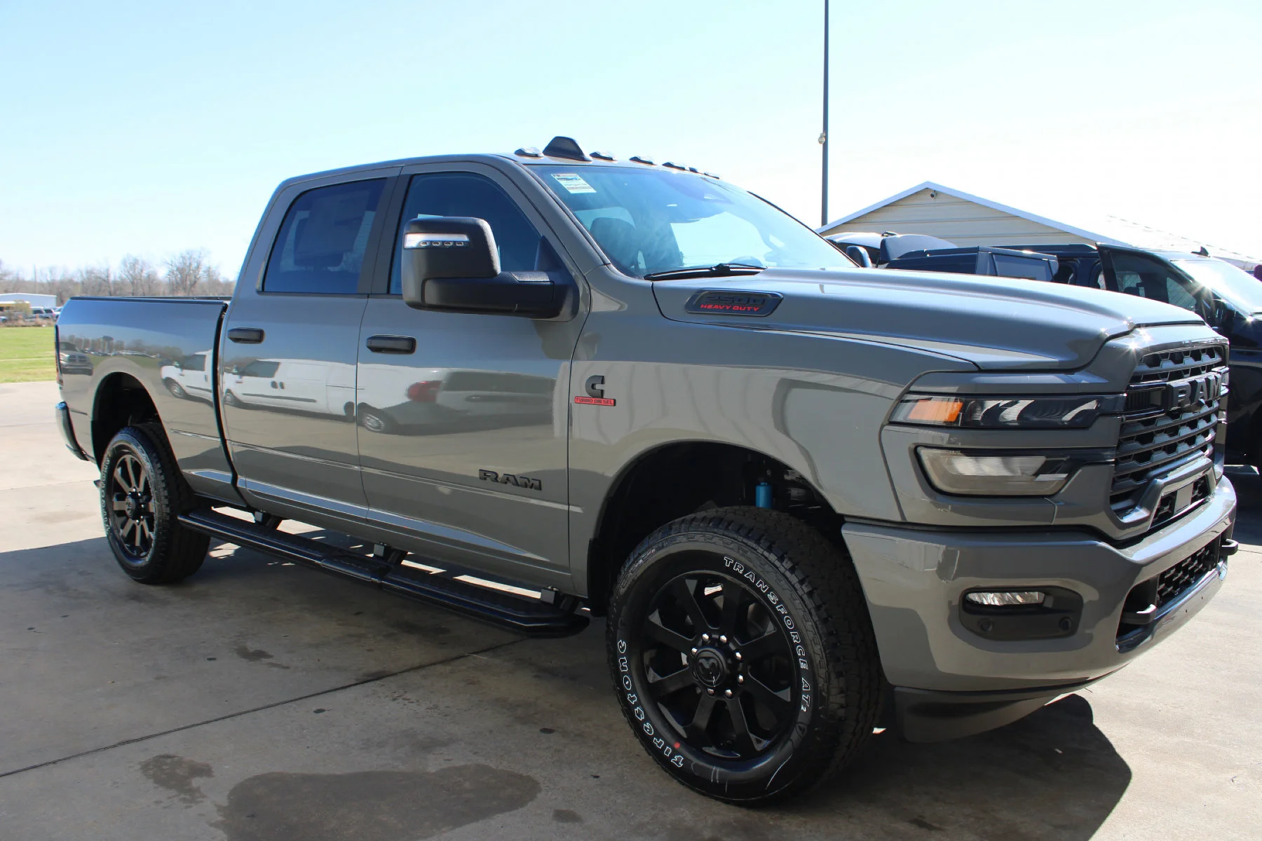 New 2026 Ceramic Gray Clear-Coat Exterior Paint RAM BIG HORN CREW CAB 4X4 image 28